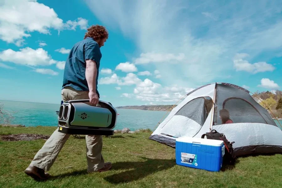 Air conditioned outlet tents