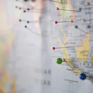 is-it-cheaper-to-book-online-or-through-a-travel-agent