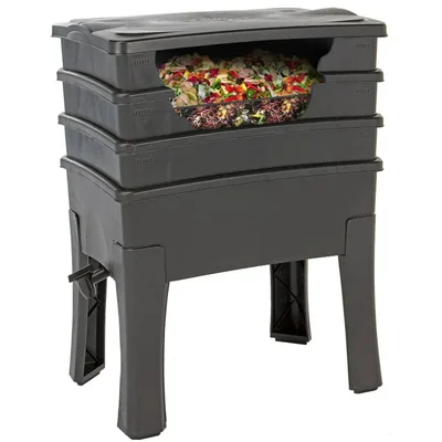 The Tumbleweed Worm Cafe worm farm.