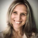 Carolyn M. Avatar