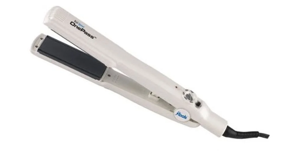 Ionic one pass outlet hair straightener