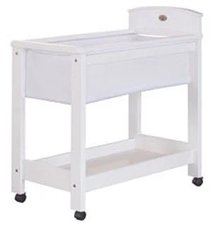 boori bassinet white