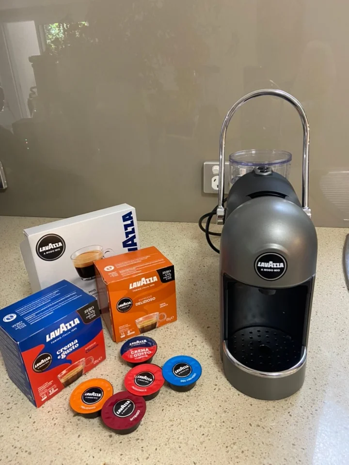 Lavazza A Modo Mio Jolie reviews
