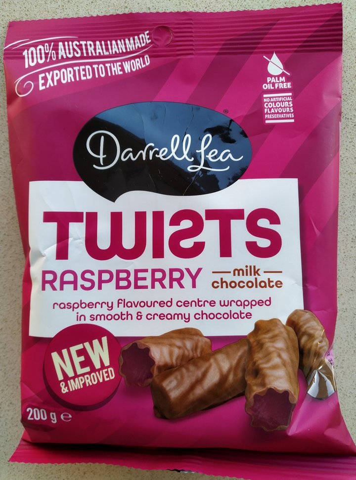 Darrell Lea Twists Milk Chocolate Raspberry reviews | ProductReview.com.au