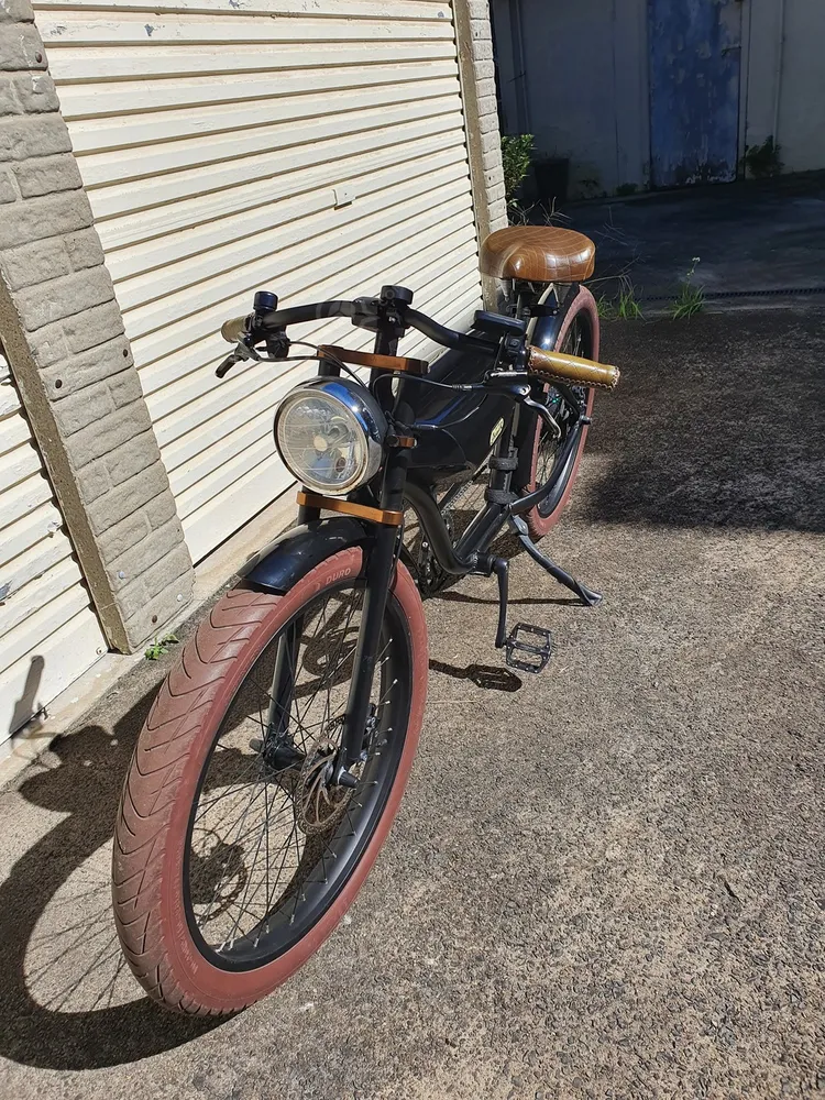 greaser electric bicycle Michael Blast  Vintage Iron Cycles The Greaser Classic is a retro board tracker electric bike with a Bafang 500W rear hub motor REVIEW: 2400 USD Michael Blast