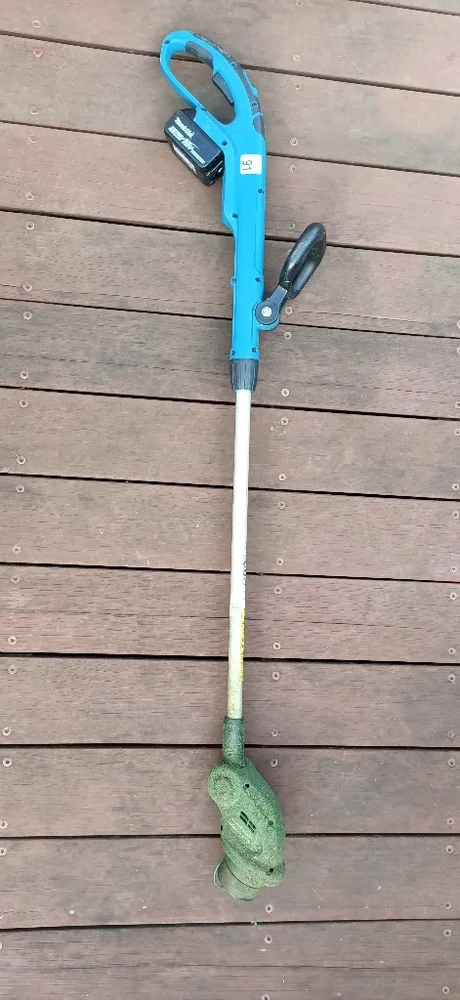 Makita Cordless Grass Trimmer Makita Dur181 Review Makita DUR181Z