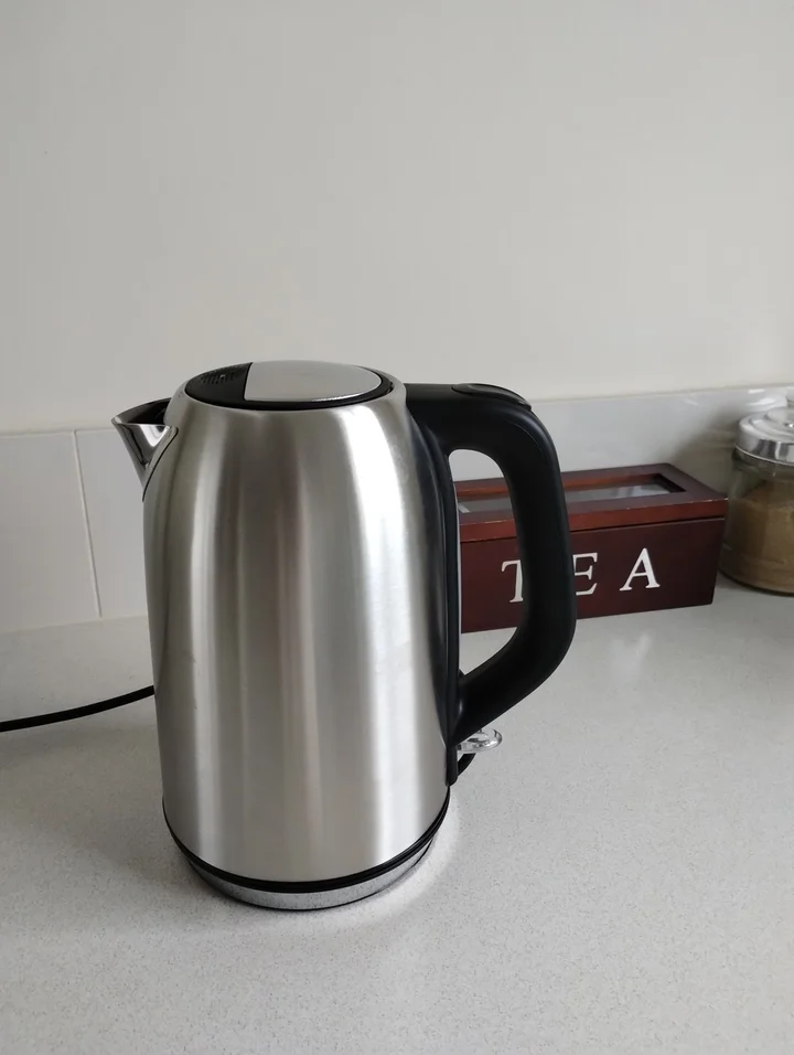 Odac Gevi Electric Kettle Bình Đun Lớp Cao Cấp Titani TK-1825W