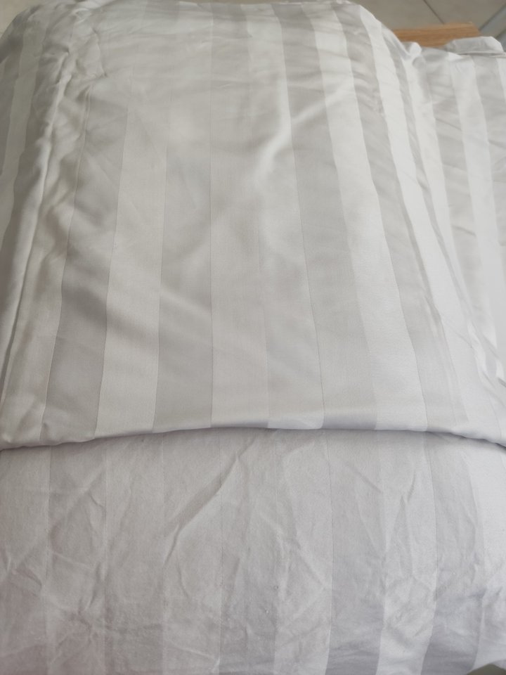 Hotel Savoy 1000 Thread Count Sheet Set reviews | ProductReview.com.au