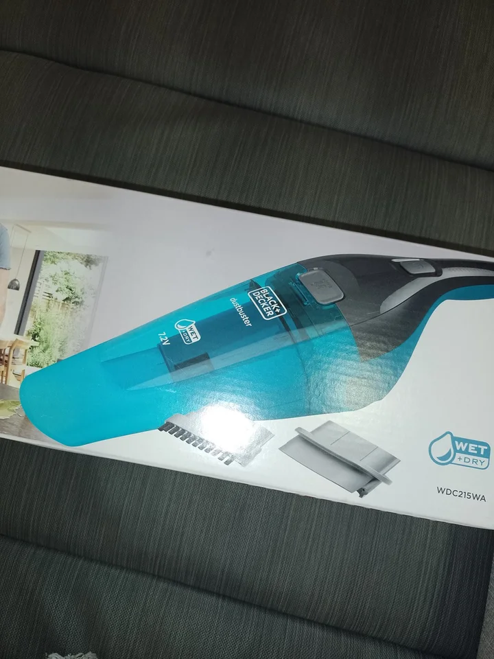 Black Decker Wet and Dry Lithium-ion Dustbuster reviews