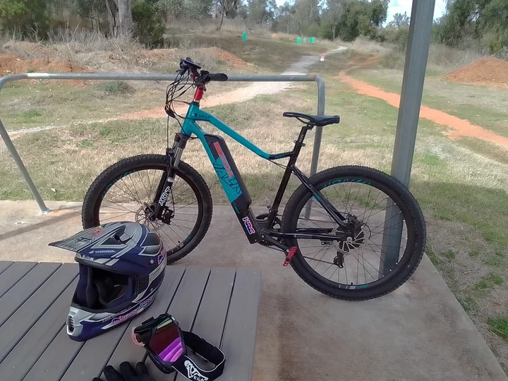 Valk Maxxis Velo Shimano 36V 250W MX7 reviews