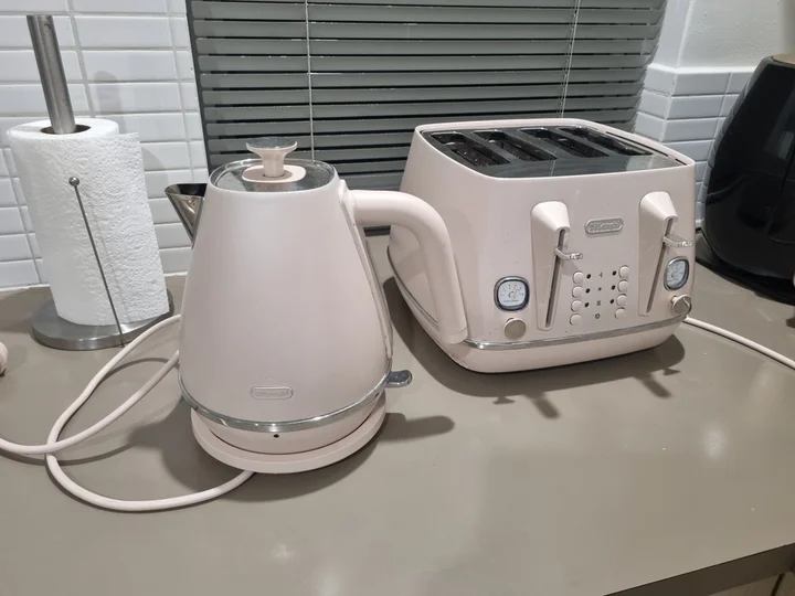 DeLonghi Distinta Kettle reviews | ProductReview.com.au
