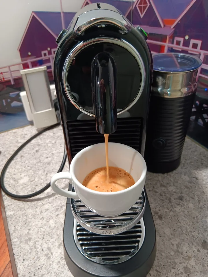 あき Nespresso8本 NESPRESSO EN267BAE CITIZ Coffee Machine User Manual